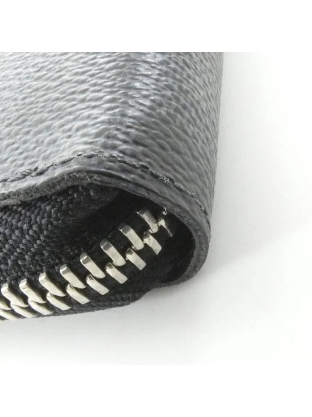 Louis Vuitton Damier Cobalt Zippy Wallet Vertical